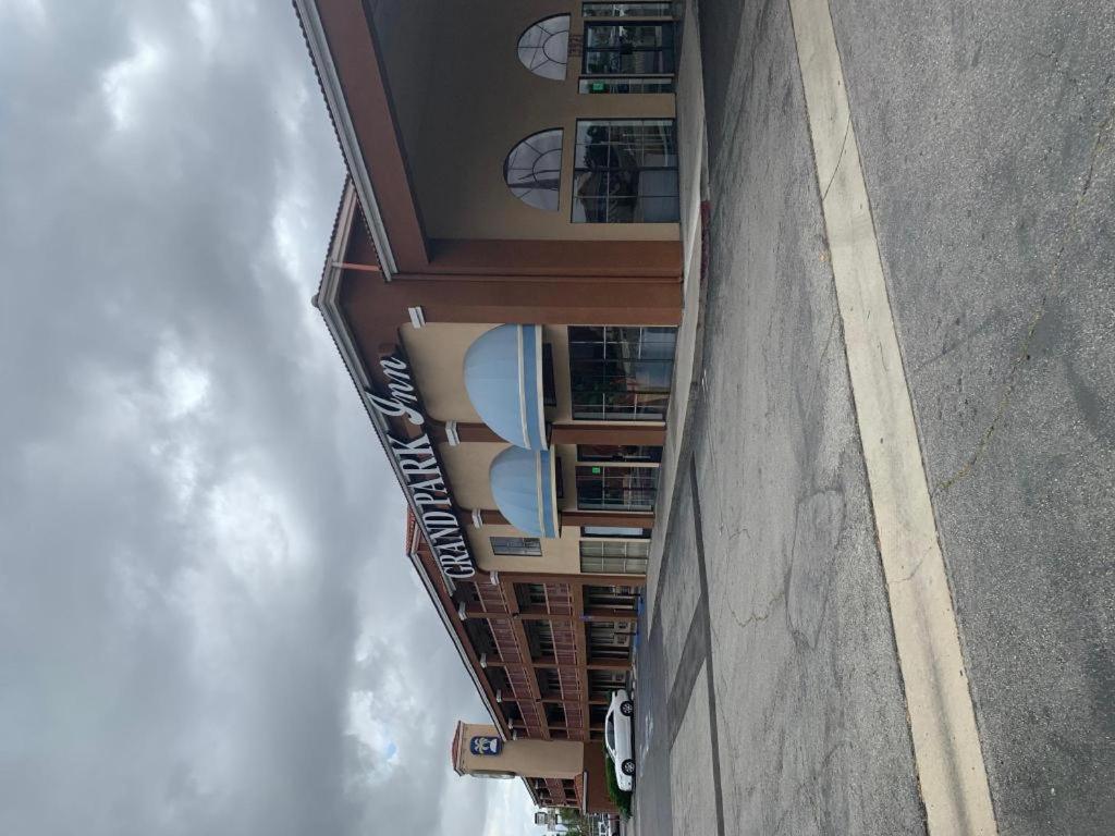 Grand Park Inn Baldwin Park Exterior photo