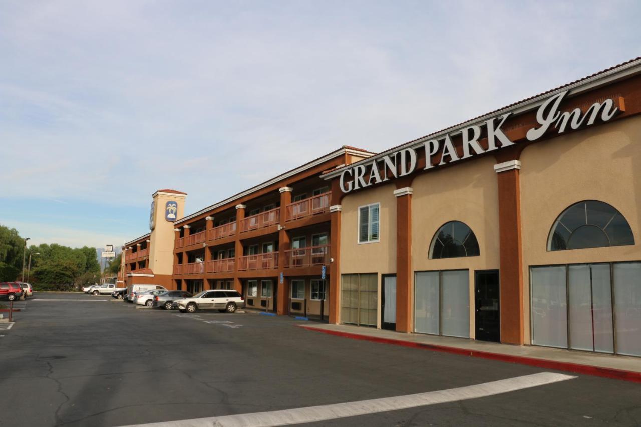 Grand Park Inn Baldwin Park Exterior photo